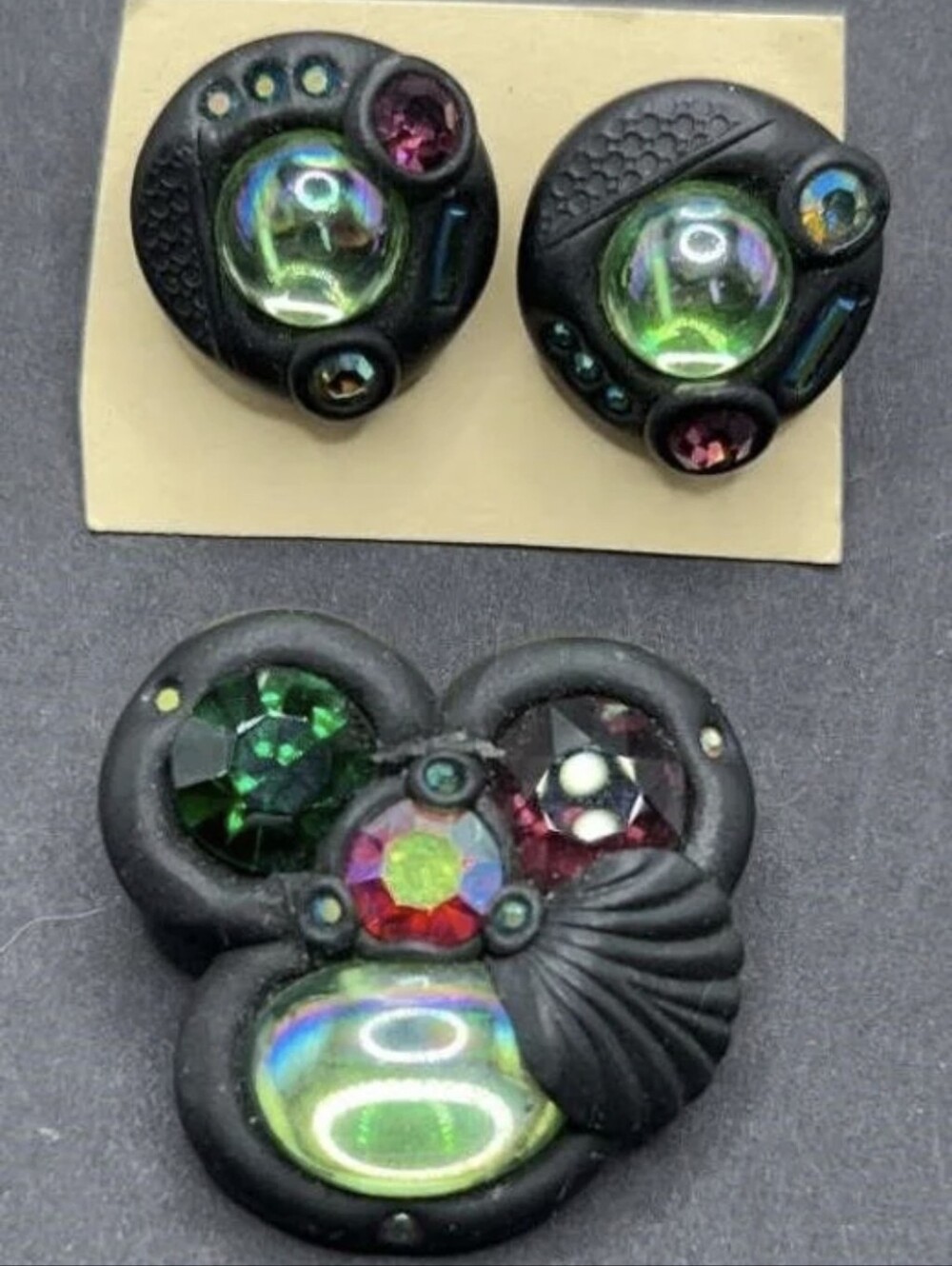 VINTAGE 80s / 90s Iridescent Artisan Earrings And Brooch Set in Black